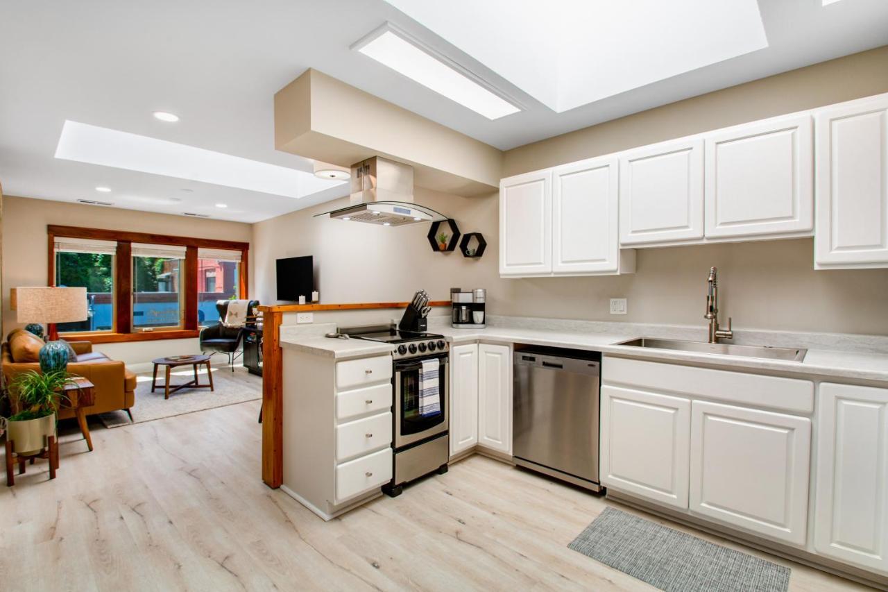 Port Angeles City View Loft Exterior photo